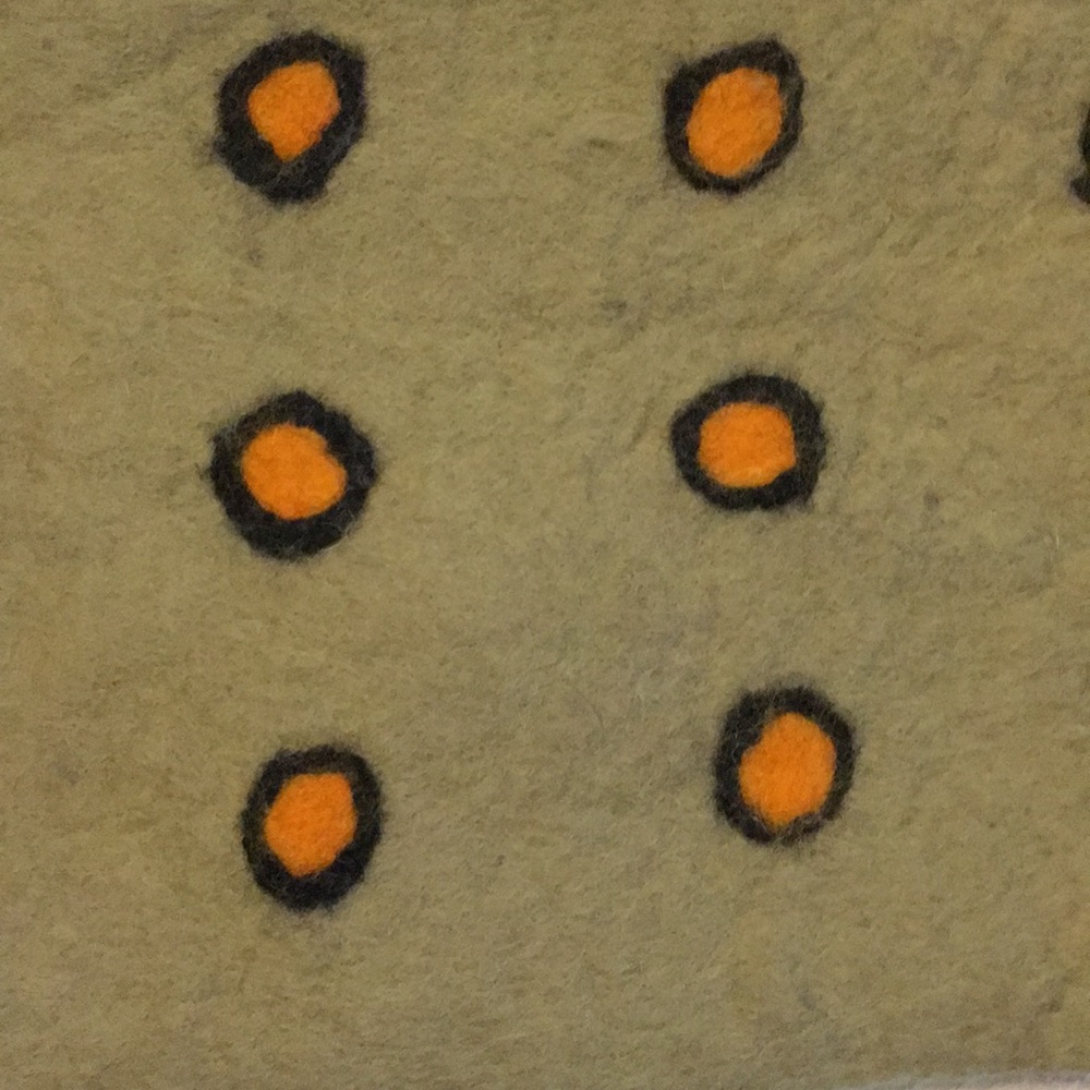 Pre-Loved Wool Handbag with polka dots - Picture 2 of 7